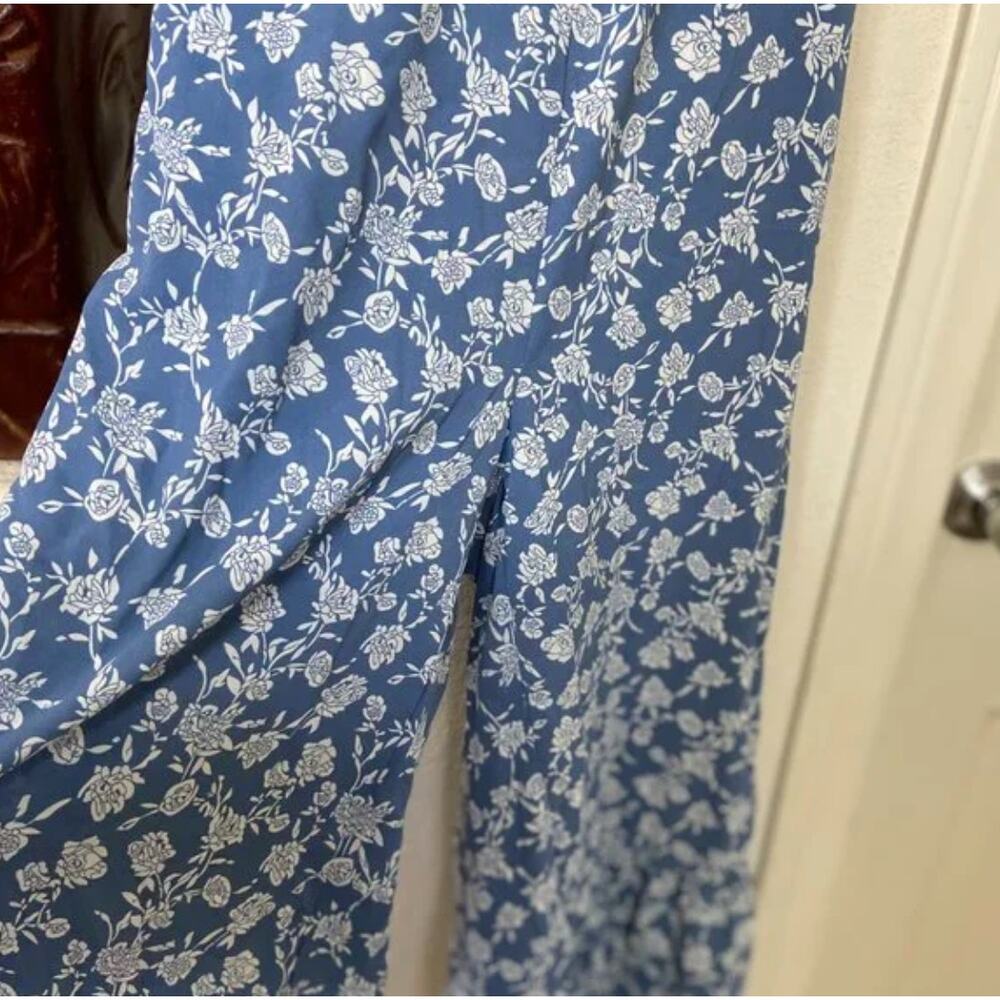 NWT Blue White Floral Spaghetti Strap Flowy Wide Leg Pantsuit Jumper Jumpsuit XL - Picture 6 of 16